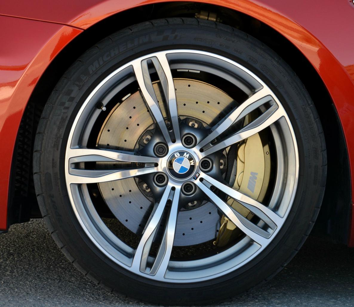 BMW M8 Spy Video Shows Glowing Brakes