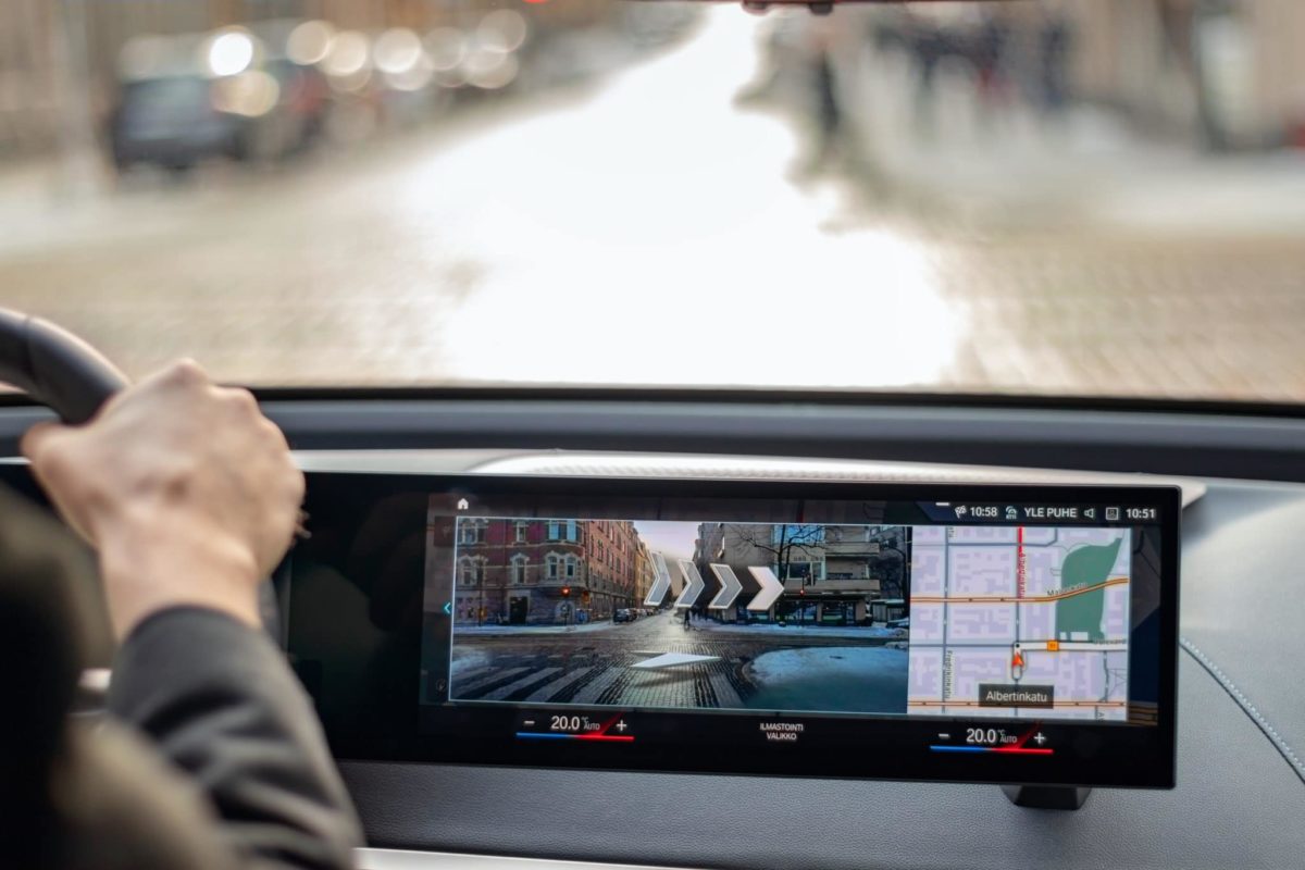 Augmented Reality (AR) software from Basemark improves the driviing experience for BMW