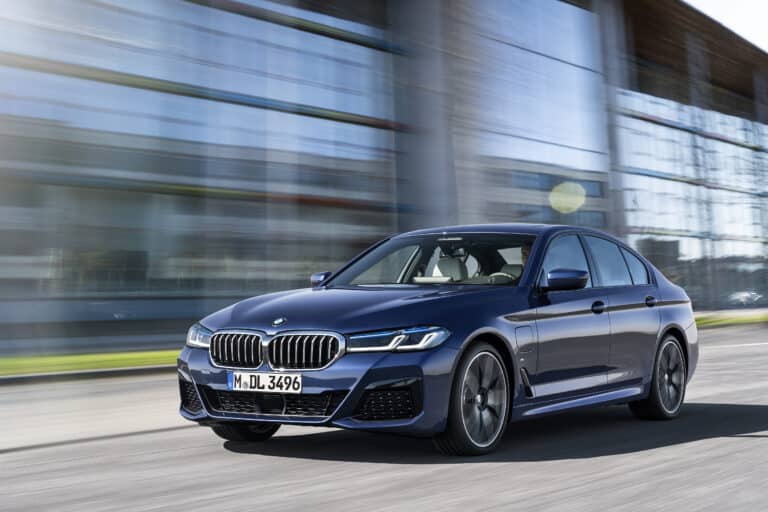 2022 BMW 5 Series earned an IIHS TOP SAFETY PICK + award