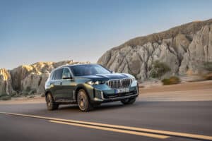New BMW X5/X6 features updated AV systems