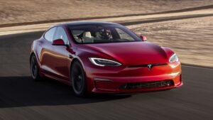 Tesla Model S Plaid with carbon-ceramic brakes hits 350km/h