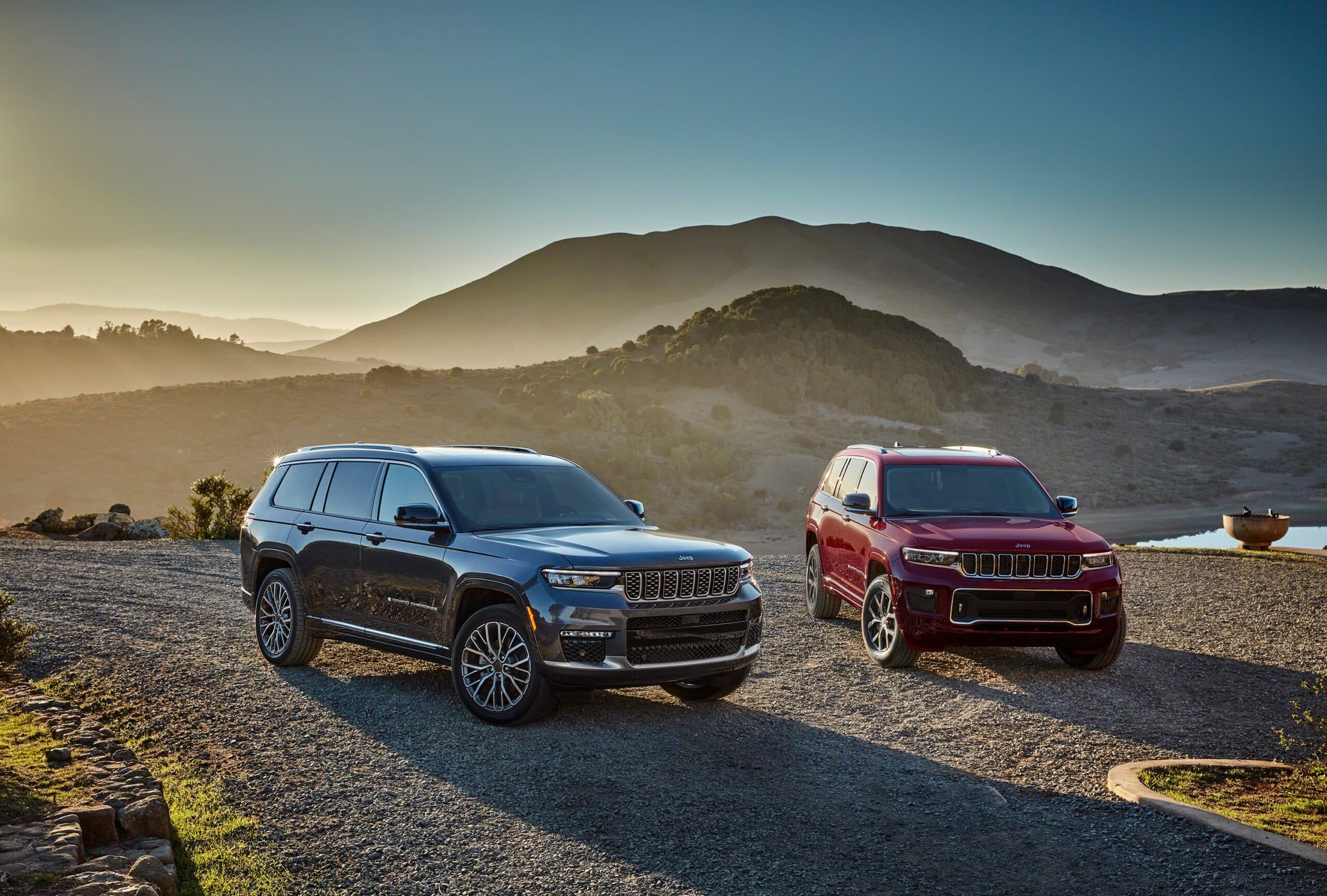 The 2023 Jeep Grand Cherokee and Grand Cherokee L earned the IIHS top safety award