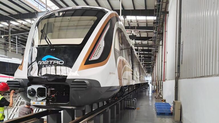 Knorr-Bremse has received an order from the world’s largest train manufacturer, CRRC, to install braking systems on 36 trains