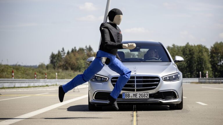 Mercedes: 10 Years with Pedestrian Emergency Braking