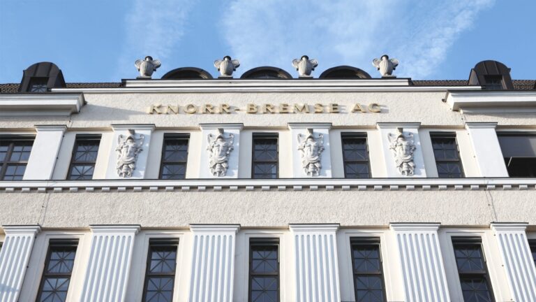 Knorr-Bremse Hits Record Highs