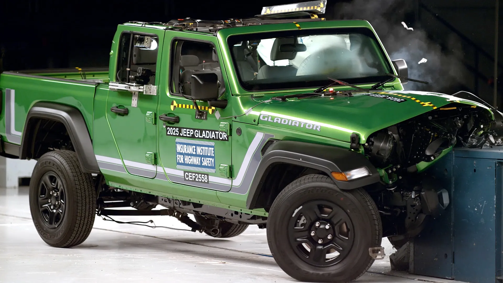 IIHS Awards Safety Ratings to Sixteen New Models