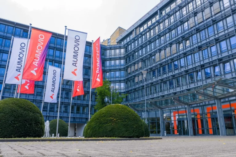 AUMOVIO Cuts 4,000 R&D Positions by 2026
