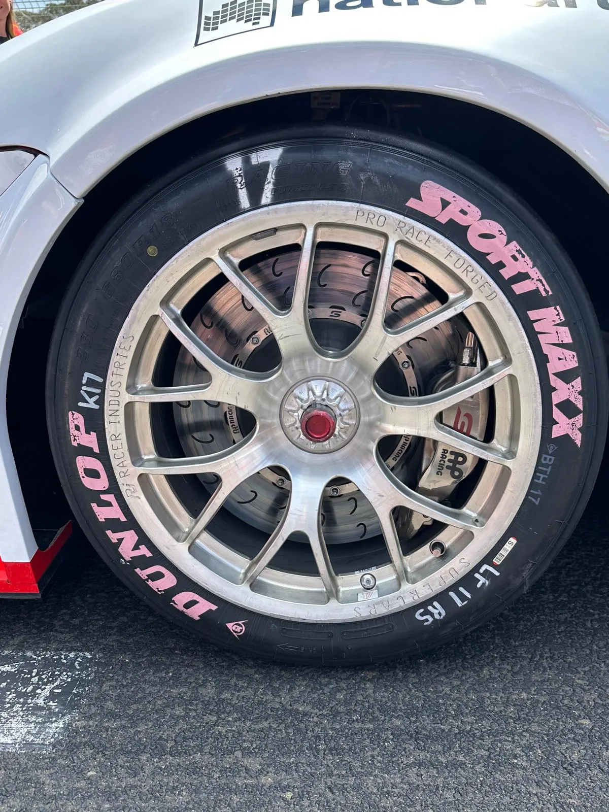 AP Racing Reaches 400 Wins in Australian Supercars
