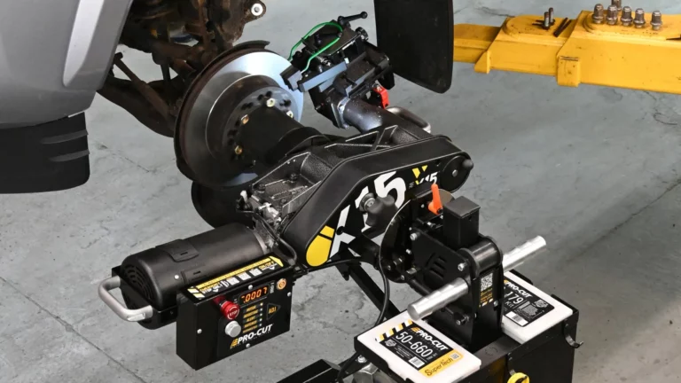 Toyota Adopts Pro-Cut Brake Training Program