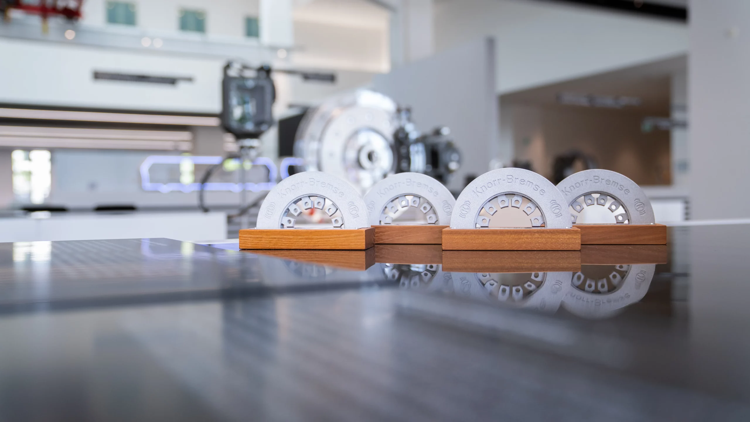 Knorr-Bremse Backs Four Circular Economy Startups With €100,000 in Awards