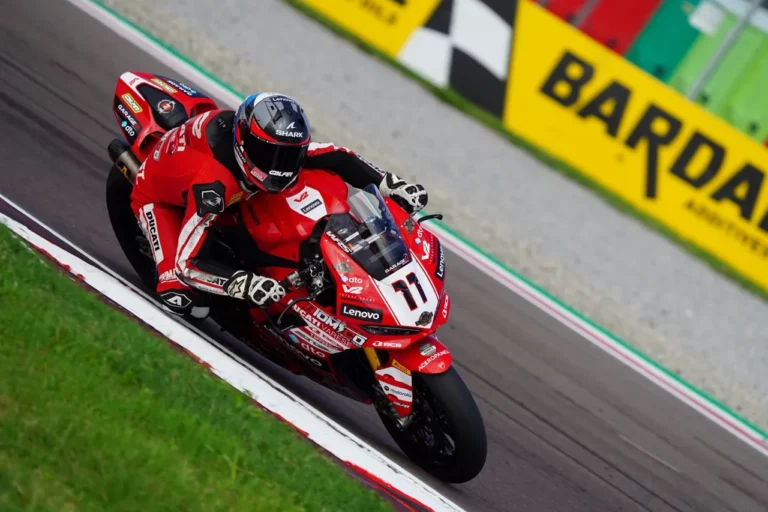 Ducati Desmo450 SM supermotard with Galfer Floatech floating front brake disc
